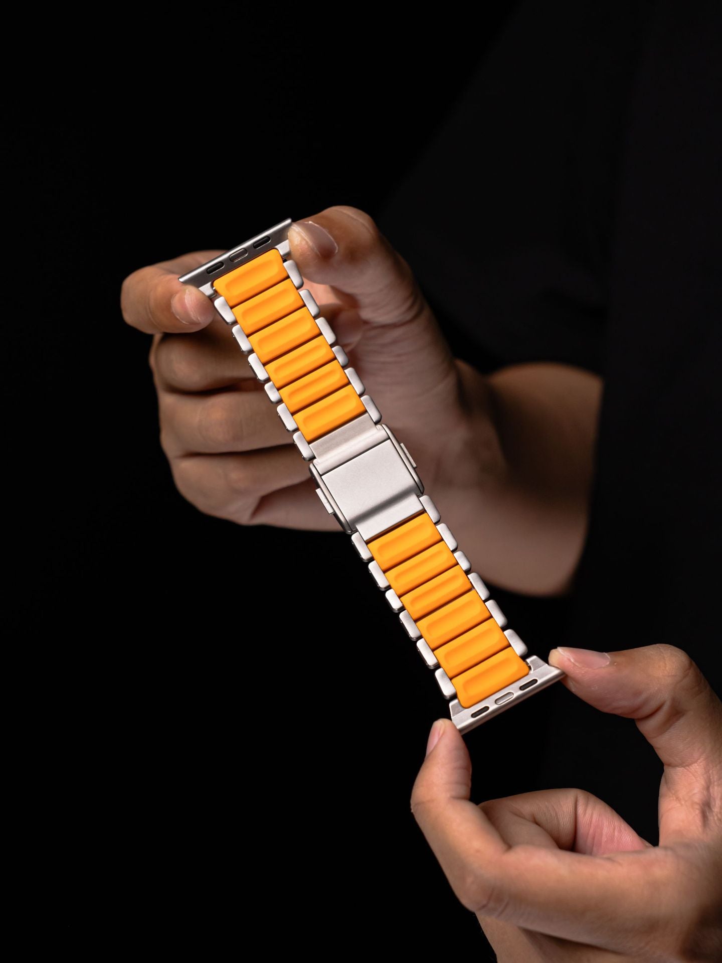 VoraWatch UltraBand – Titanium